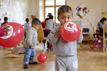 BEA, Deutsches Rotes Kreuz, DRK, Luftballon, Kleinkinder, Flüchtlingshilfe, Betreuung