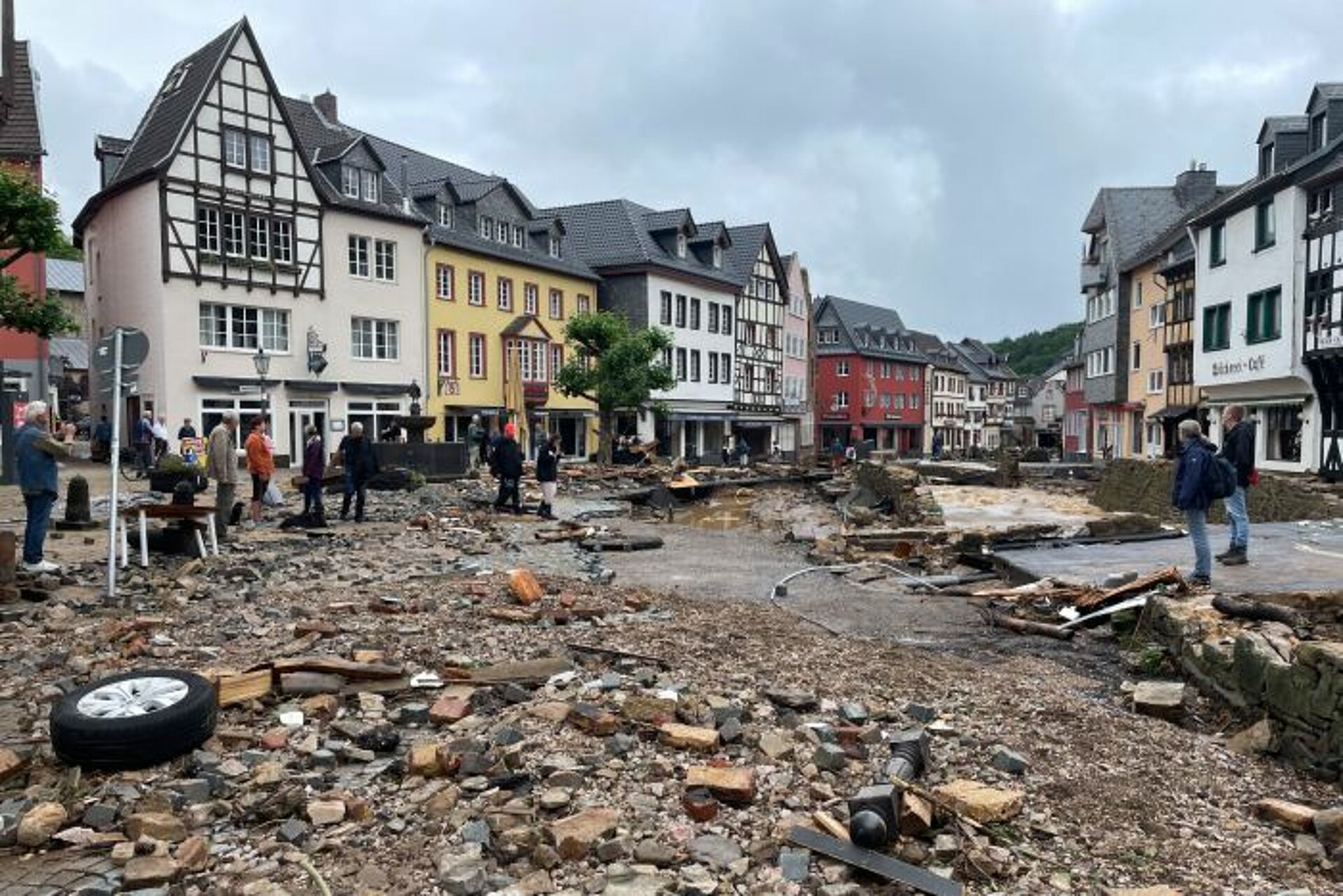 berschwemmungen Und Hochwasser DRK E V berschwemmungen-und-hochwasser-drk-e-v