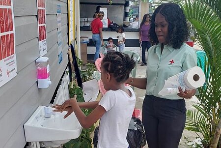 Hygieneaufklärung zu Corona in Guyana