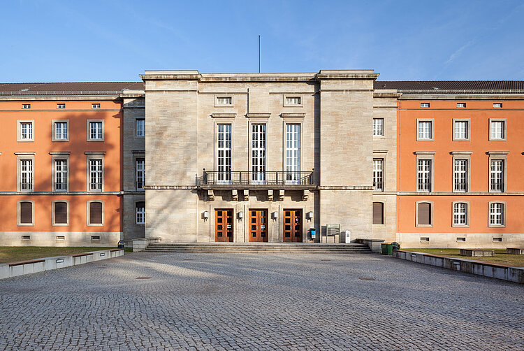 Das einstige DRK-Präsidium wird heute von der Universität Potsdam genutzt (Jörg F. Müller / DRK)
