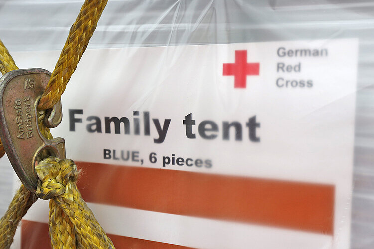 Familienzelte als Hilfspaket für die Menschen im Erdbeben-Gebiet