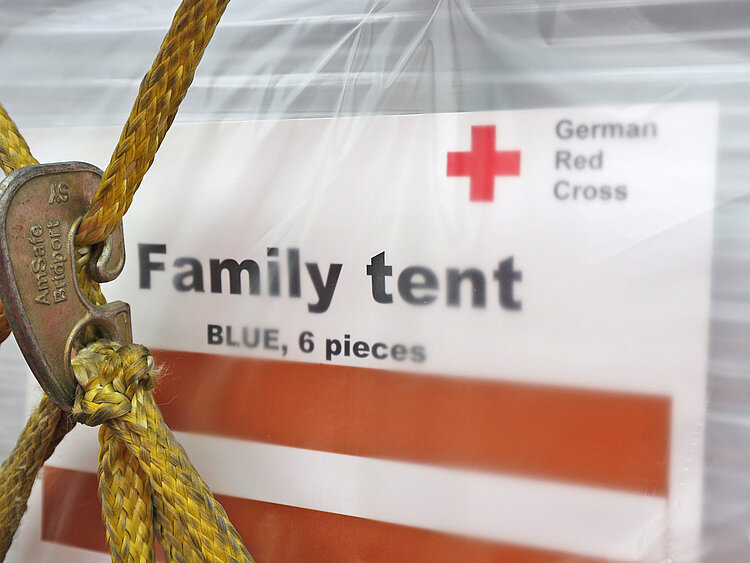 Familienzelte als Hilfspaket für die Menschen im Erdbeben-Gebiet