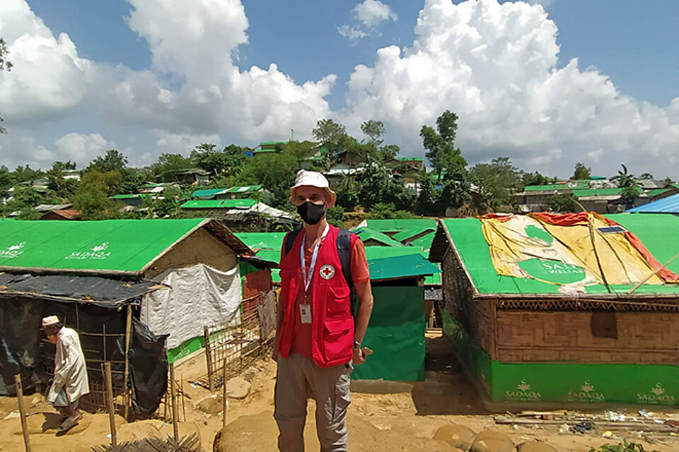 Portrait eines DRK-Mitarbeiters in Bangladesch