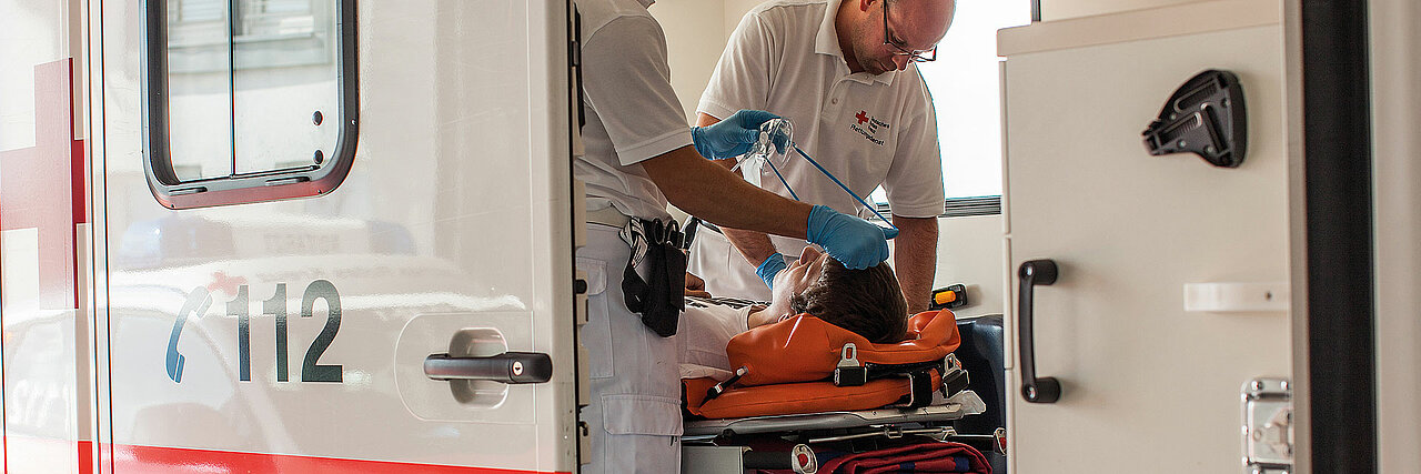 Rettungskräfte des DRK-Kreisverbands Bitburg bei einer Übung 