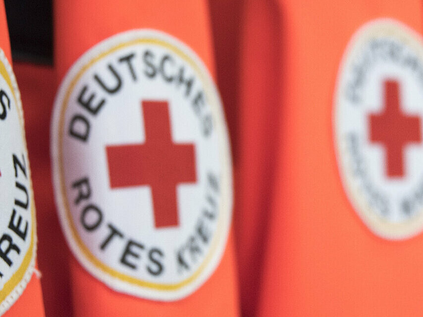 Foto: DRK-Logo auf Einsatzjacken