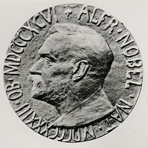 Die Nobelpreis-Medaillen, die Henry Dunant und Frédéric Passy 1901 erhielten (DRK)