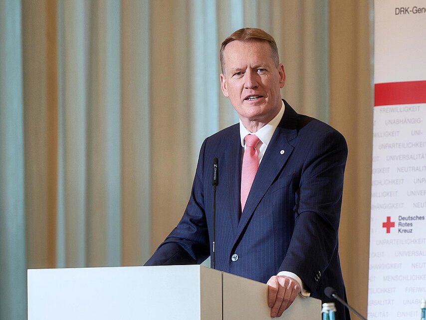 Christian Reuter an Rednerpult