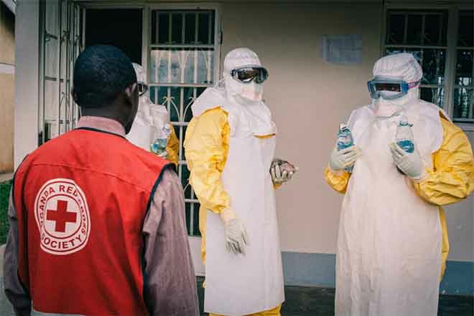 Rotkreuzhelfer im Kampf gegen Ebola 2015