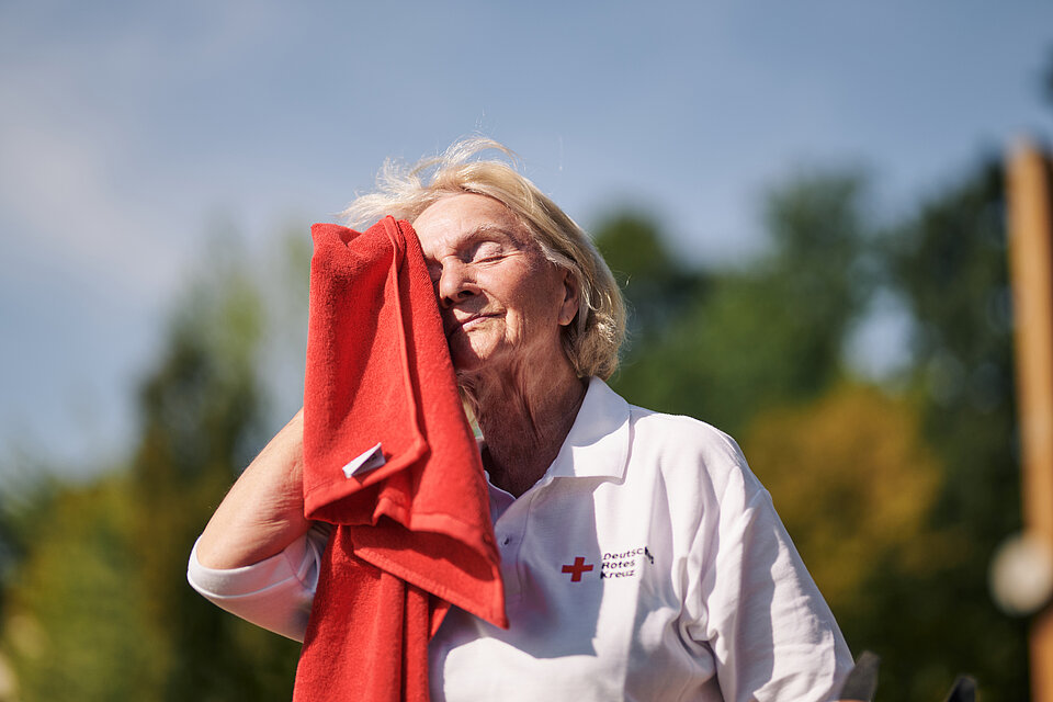 Frau in der Sonne