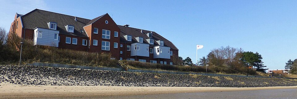 Sicht auf Alma-Münster-Haus vom Strand