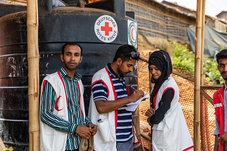 Hilfseinsatz des Deutschen Roten Kreuzes (DRK) in den Flüchtlingscamps bei Cox's Bazar in Bangladesch