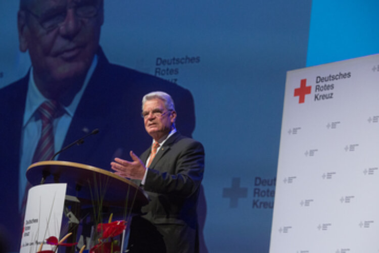 Bundespräsident Joachim Gauck auf dem Festakt des Deutschen Roten Kreuzes in Stuttgart (Markus Bechtle / DRK)