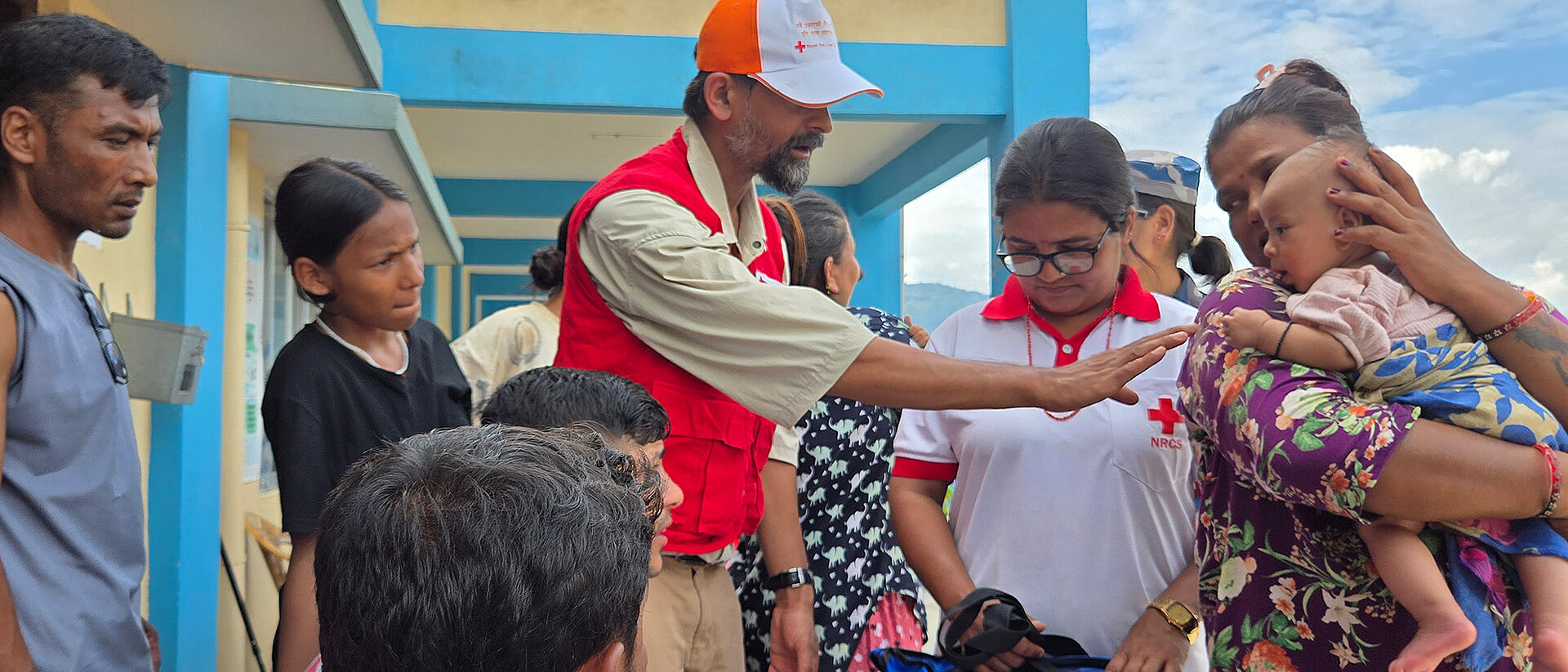 Nothilfe nach der Sturzflut in Nepal Rotkreuzhilfe nach der Sturzflut in Nepal
