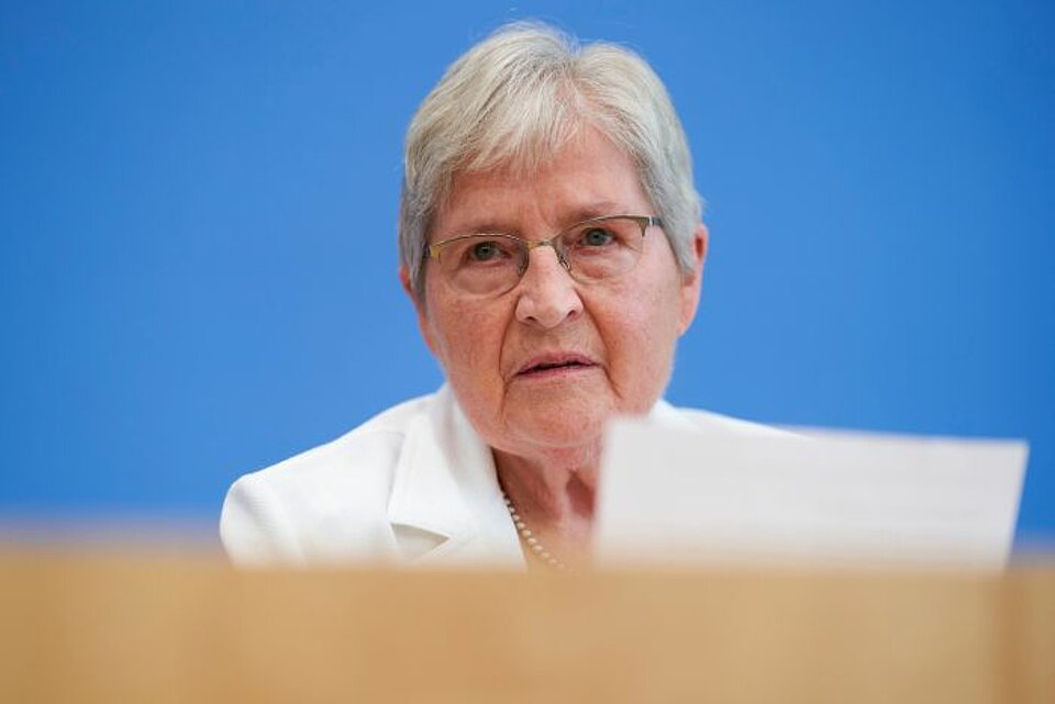 Die Arbeit des Suchdienstes klärt Schicksale aus dem Zweiten Weltkrieg
