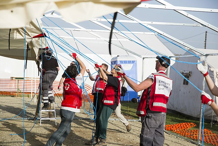 Deutsches Rotes Kreuz, Flüchtlingshilfe, Logistik, Auslandshilfe, Balkan, Balkanroute, Mitarbeiter, Finnisches Rotes Kreuz, Zelt, Versorgung, Idomeni