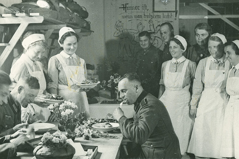 Foto: Essen im DRK-Bahnhofsdienst