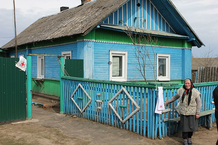 Das Rote Kreuz macht Station in dem Dorf Brusk in Weißrussland (Linda Low / IFRK)