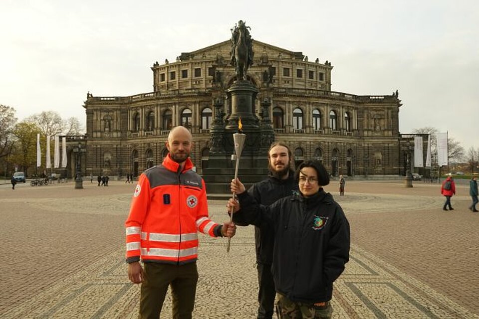 DRK-Fackel Übergabe von KV Dresden an KV Freital