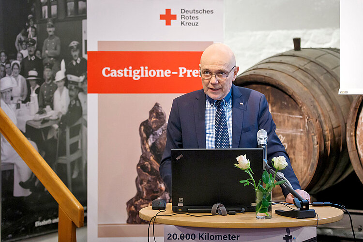 Volkmar Schön am Redepult