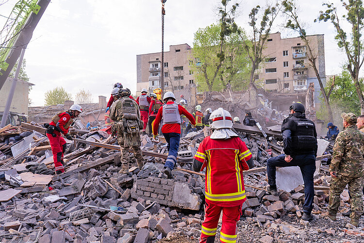 rettungseinsatz des Roten Kreuzes in der Ukraine 