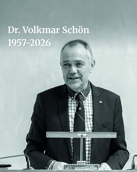 Dr. Volkmar Schön