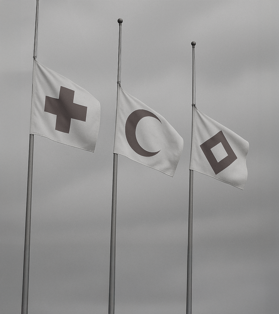 Rotkreuz und Rothalbmond Flaggen auf Halbmast
