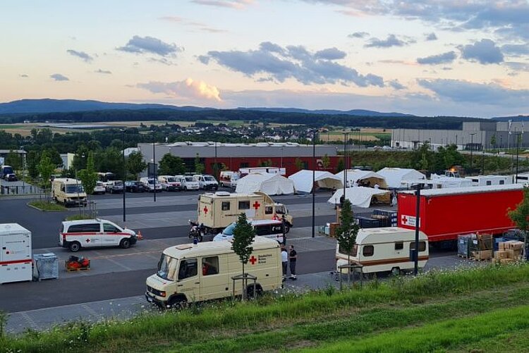 DRK-Verpflegungsstation Aufbau nach Flutkatastrophe