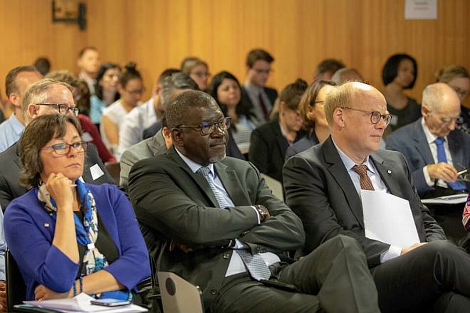 Pascale Meige, Elhadj AsSy und Christof Johnen