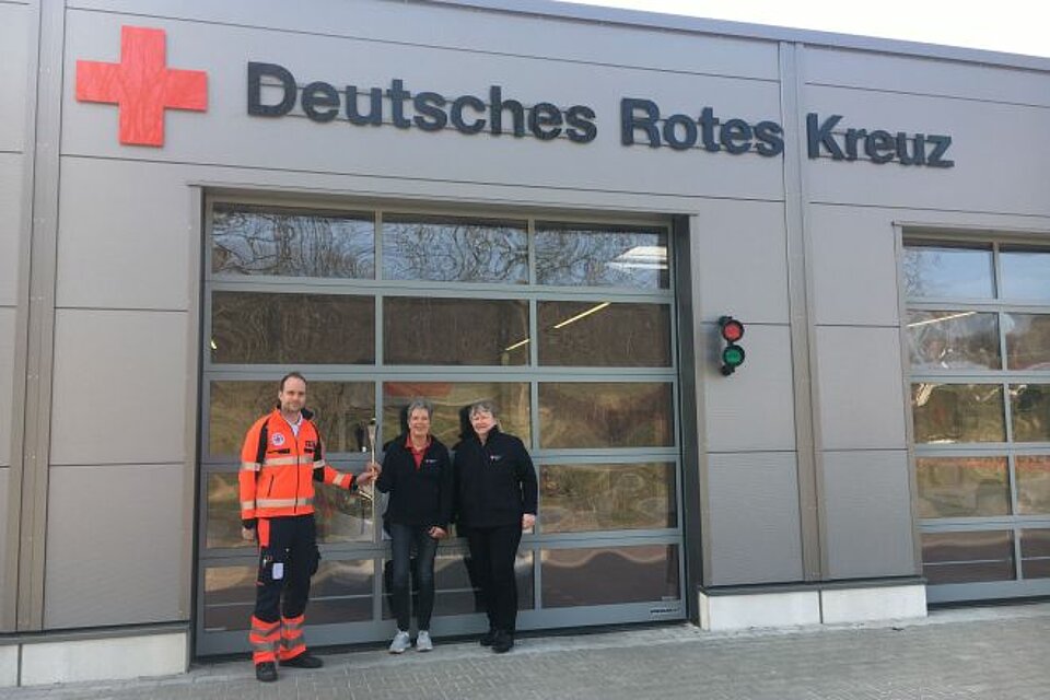 Übergabe der DRK-Fackel vom KV Wittlage an den KV Osnabrück Nord