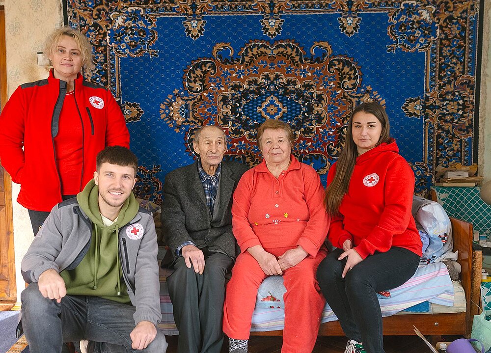 Gruppenbild mit Rotkreuzlerinnnen