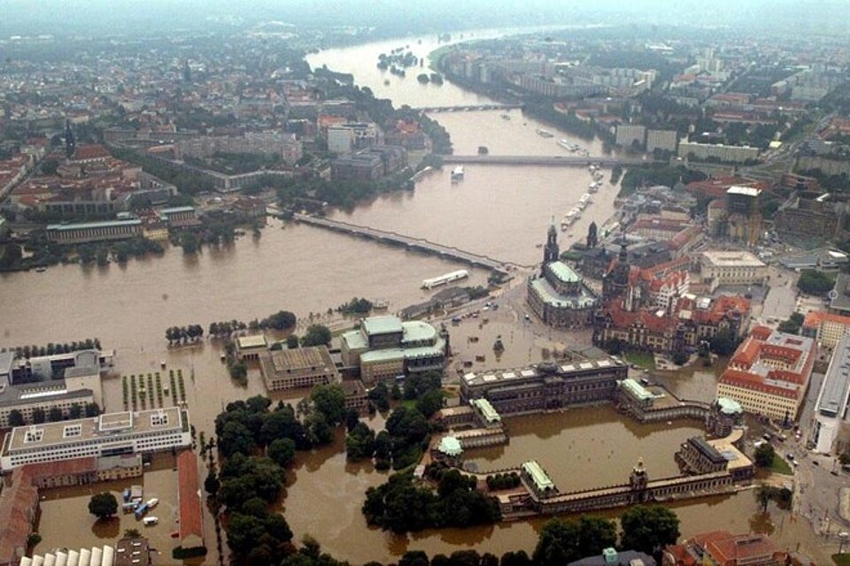 Luftbild vom Hochwasser in Dresden