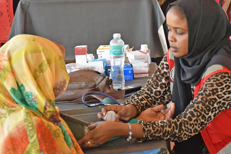 Sudanesischer Roter Halbmond betreibt mobile Klinik im Sudan 