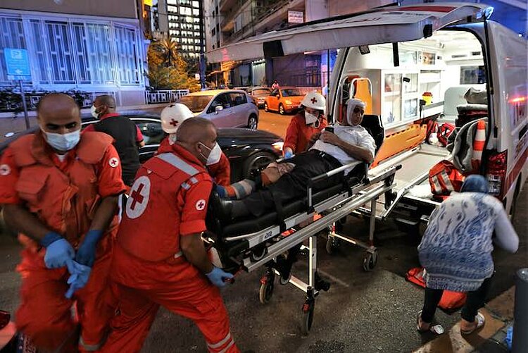 Erste Hilfe nach Explosionen in Beirut
