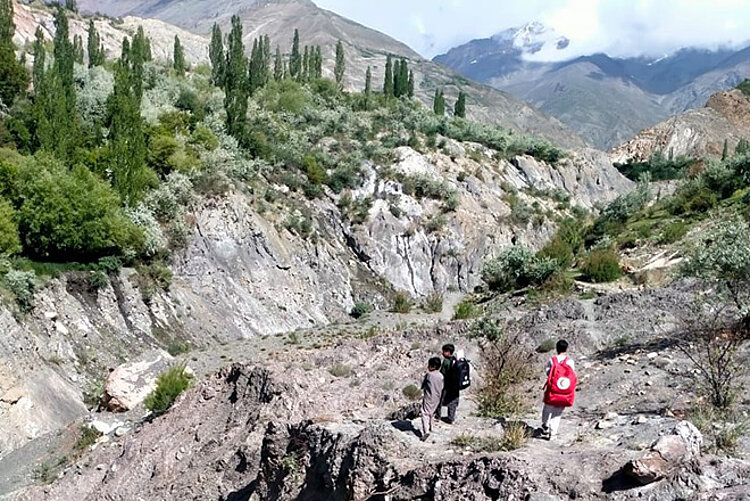 Erschwerte Katastrophenhilfe: Unwegsamer Gebirgsweg in Pakistan