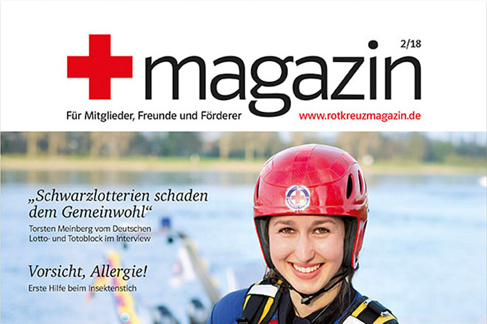 Titelbild des Rotkreuzmagazins mit einer Mitarbeiterin aus der Wasserwacht