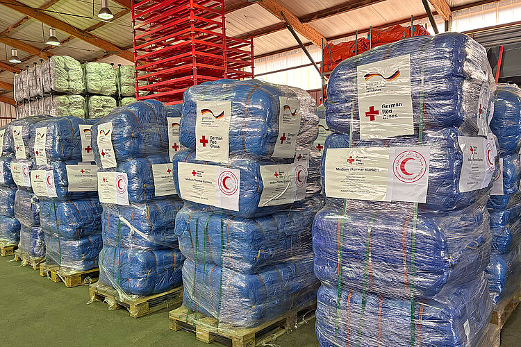 DRK liefert Hilfsgüter in den Gazastreifen 