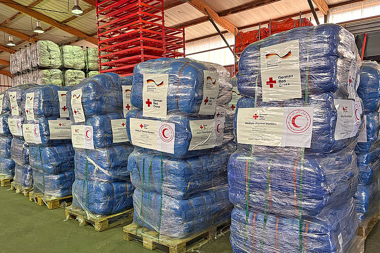 DRK liefert Hilfsgüter in den Gazastreifen 