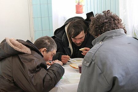 DRK hilft mit Suppenküchen in ganz Deutschland Menschen ohne Obdach