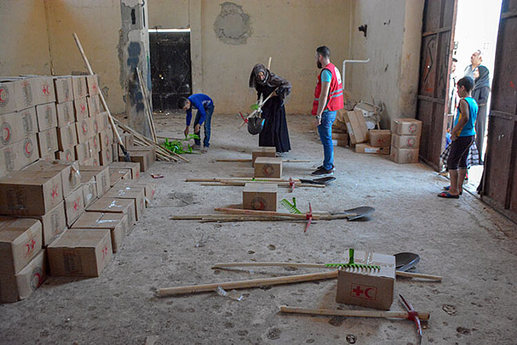 Foto: Verteilung von Gartengeräten in Syrien