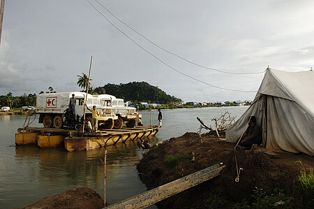 Schiff zur Rettung in Indonesien