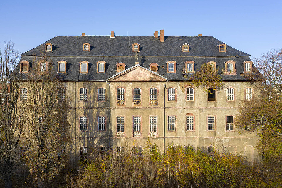 Schloss Neusorge Parkseite