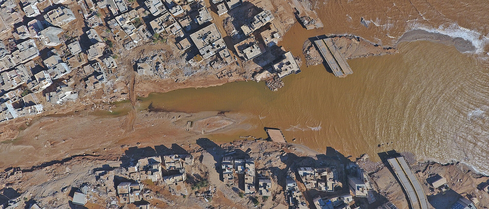 Luftbild auf Libyen nach Überschwemmung