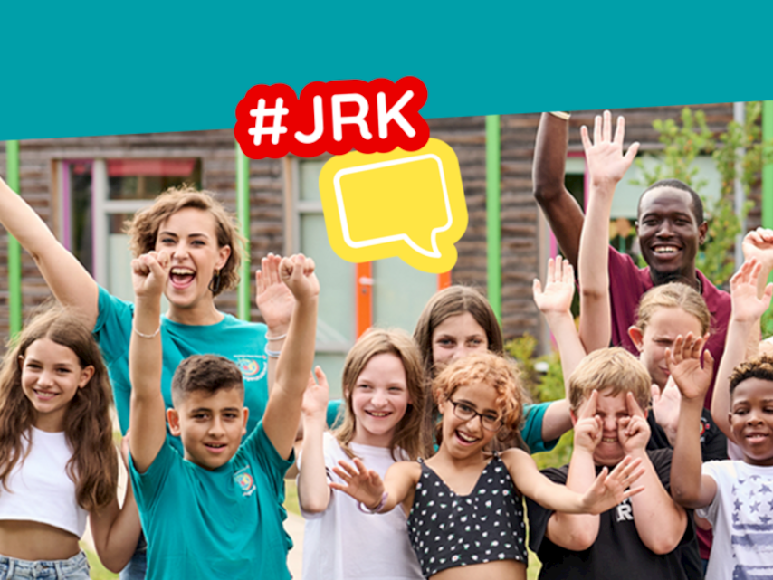 Gruppe jubelnder JRKler