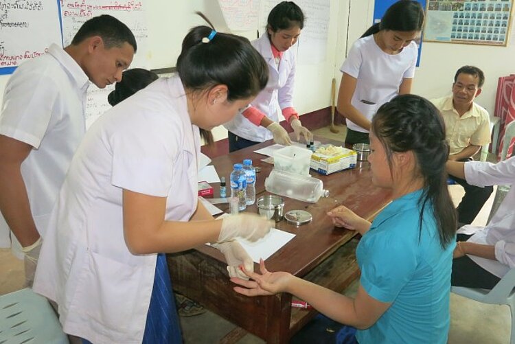 Hilfe in Laos für die Bevölkerung