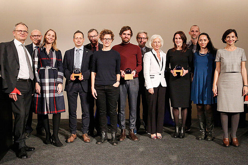 Die Gewinner des Deutschen Sozialpreises 2016 mit Donata Freifrau Schenck zu Schweinsberg