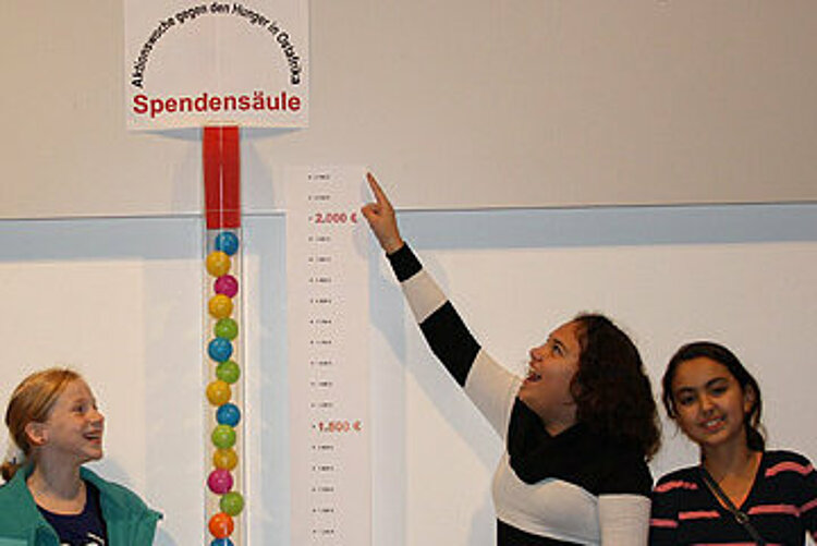 DRK-Spendenaktion für Ostafrika der Albert Scweitzer Schule Offenbach