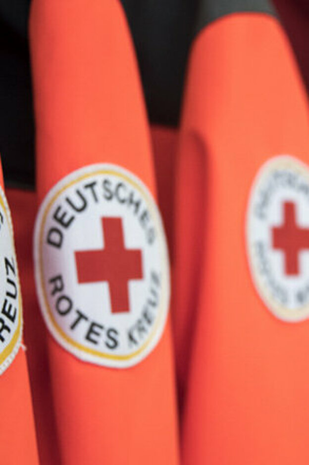 Foto: DRK-Logo auf Einsatzjacken