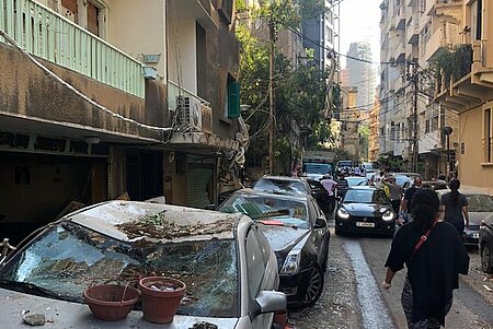 Straßenschäden erschweren in Beirut die Hilfe durch Rettungskräfte