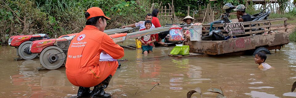 Rotkreuzhelfer in Laos