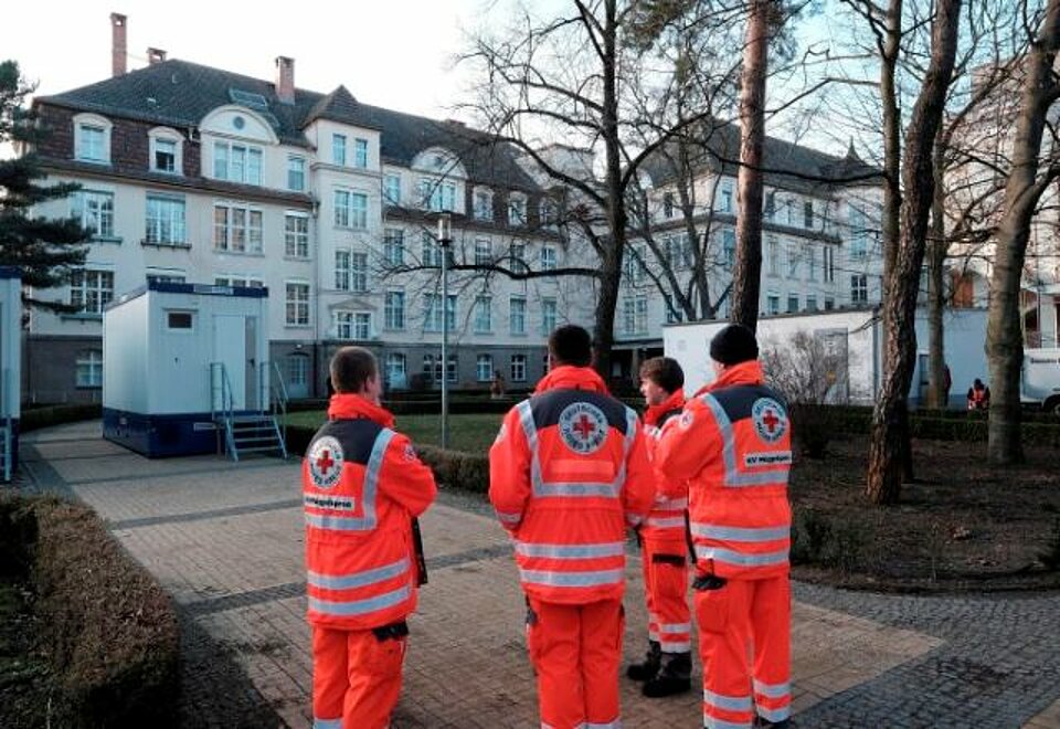 DRK Kliniken Berlin Köpenick, Helfer - Foto: Wolfgang Borrs